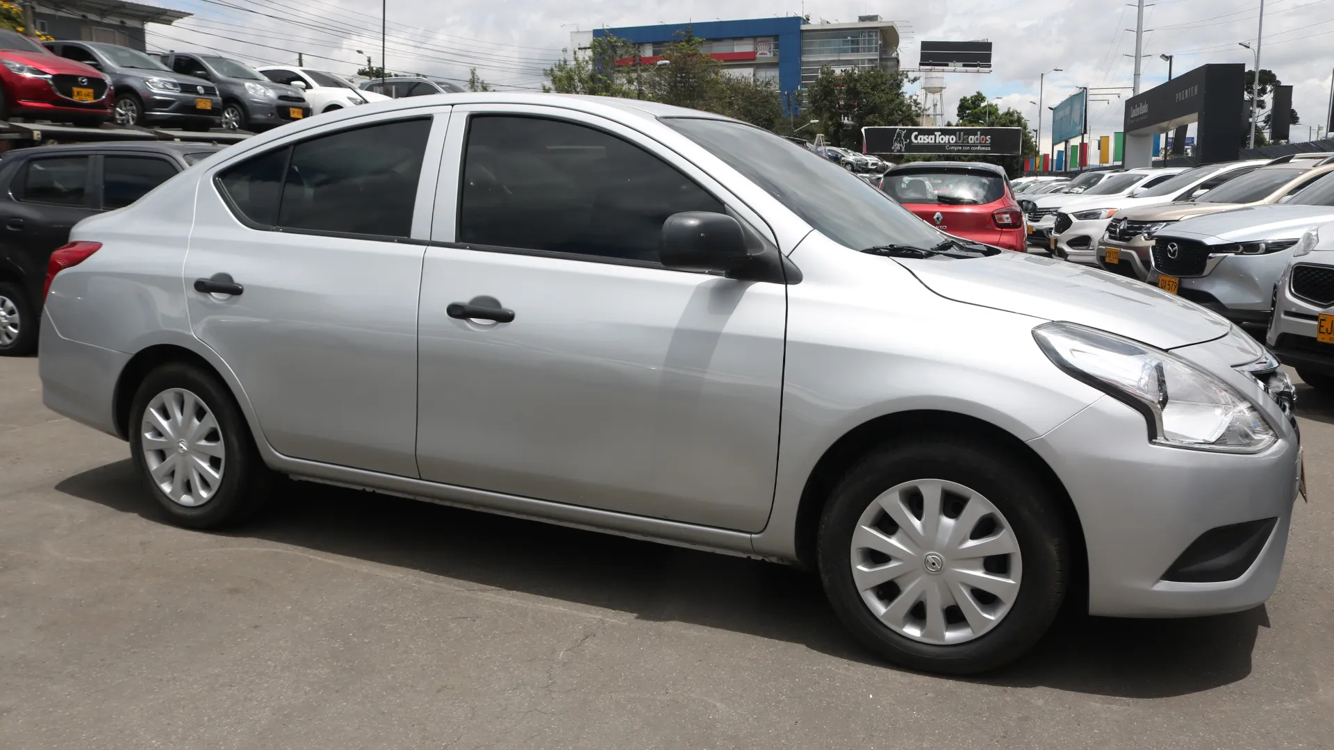 NISSAN VERSA [FL] DRIVE 2020