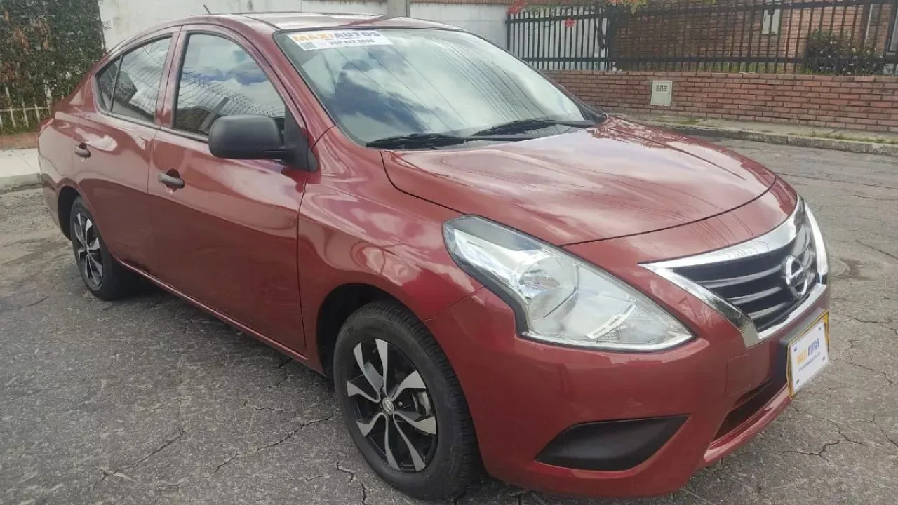 NISSAN VERSA 2019